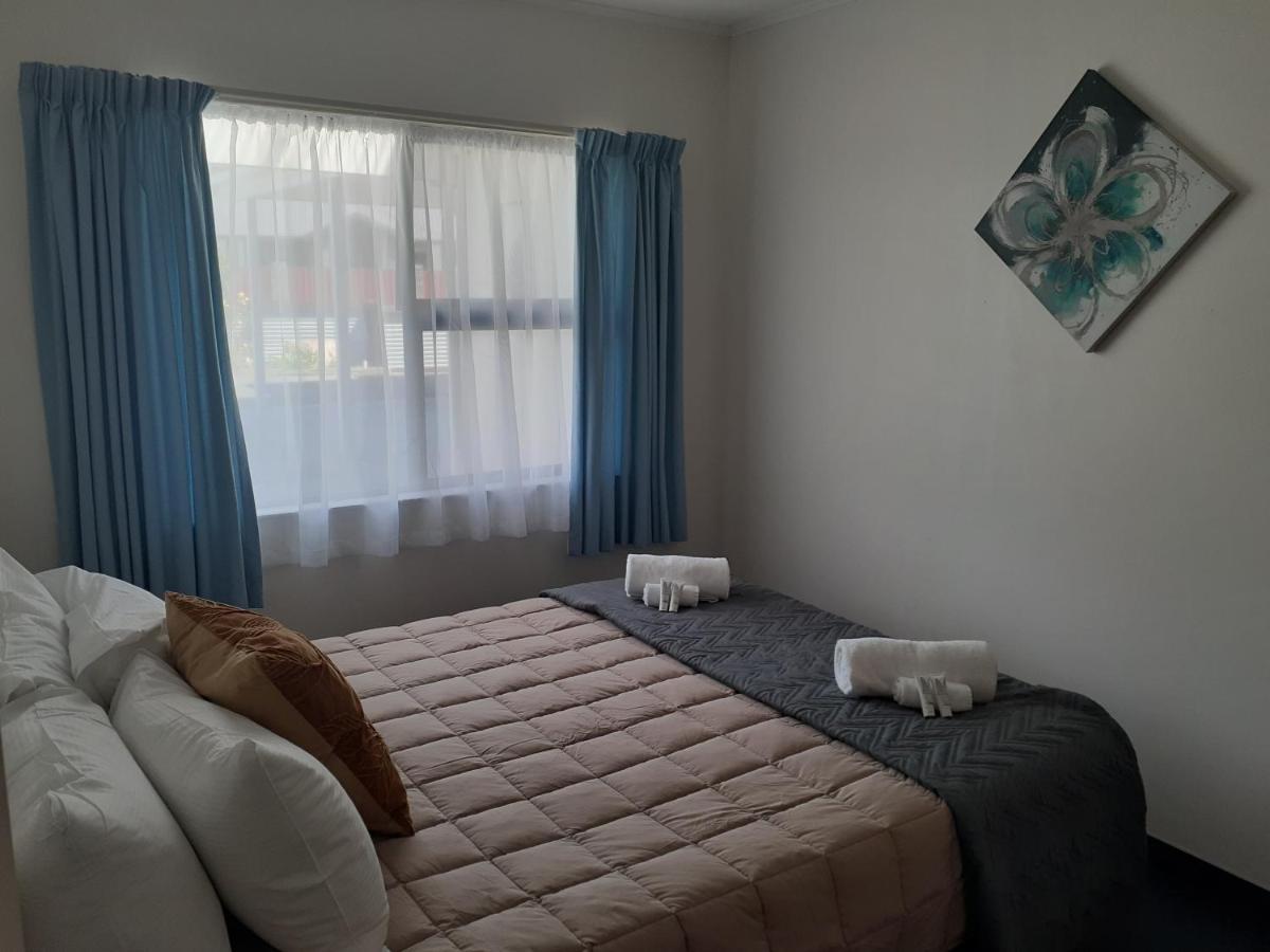 Golden Bay Motel Такака Екстер'єр фото