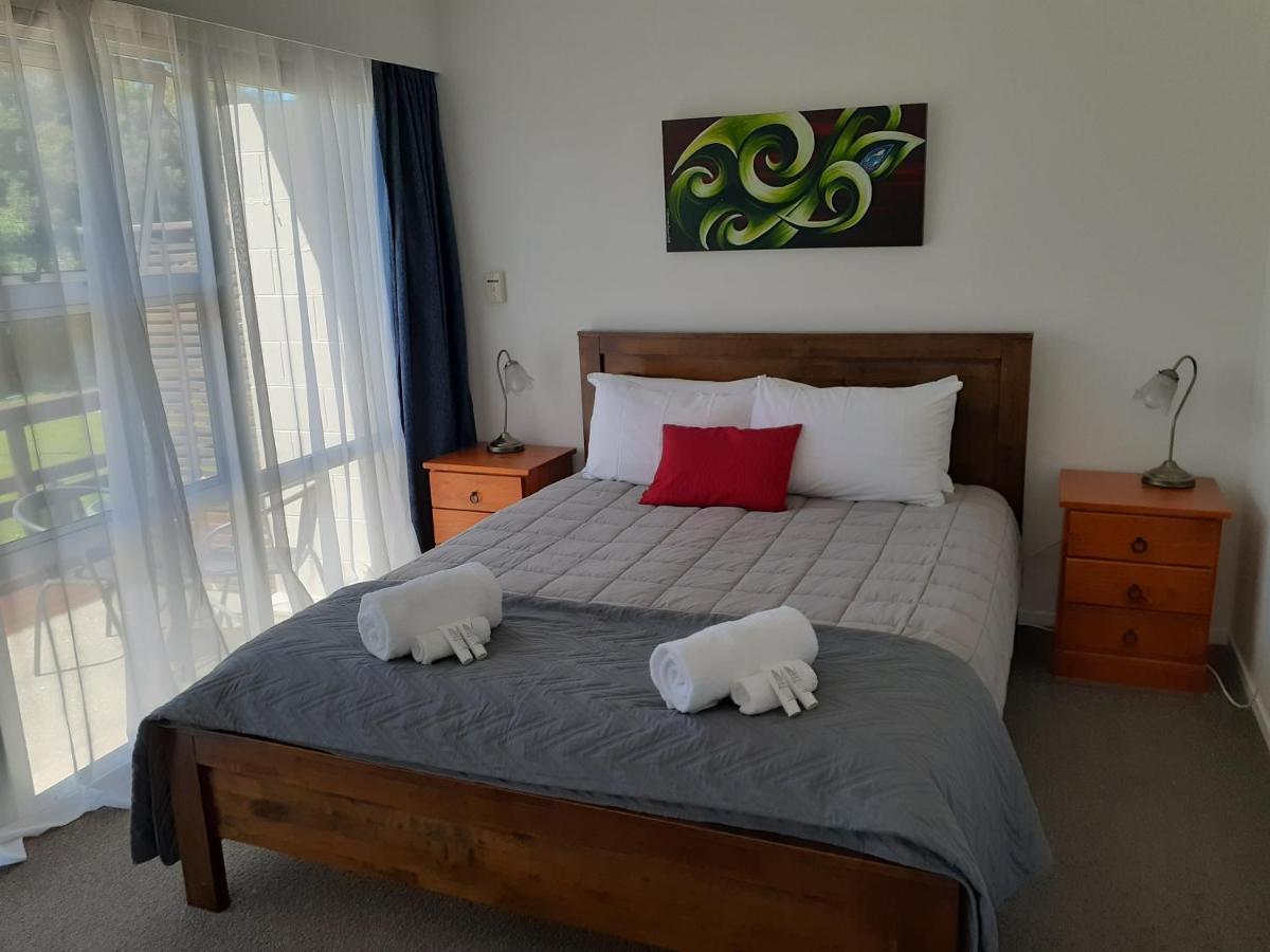 Golden Bay Motel Такака Екстер'єр фото