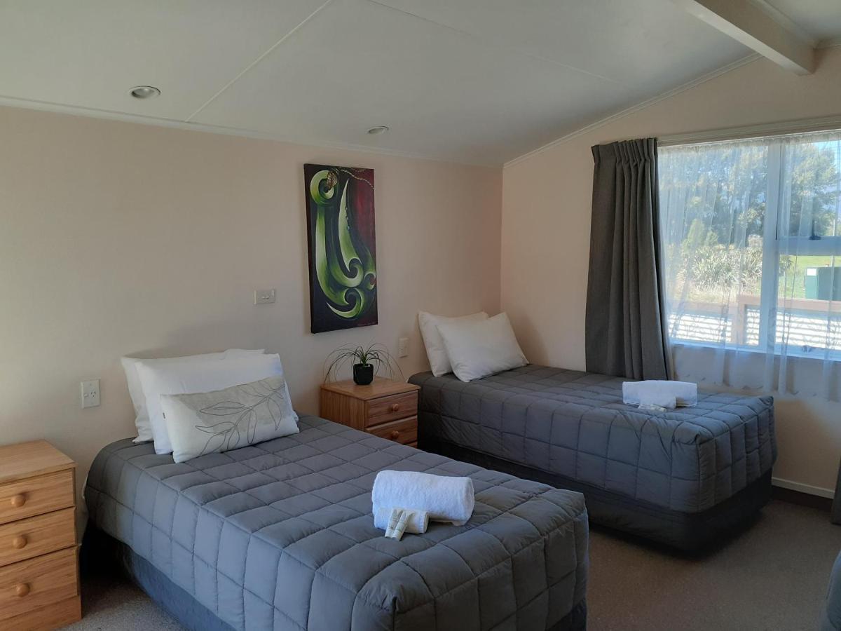 Golden Bay Motel Такака Екстер'єр фото